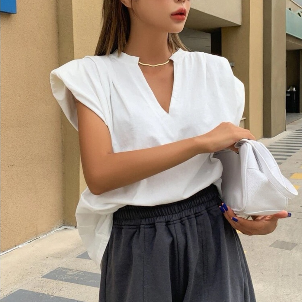 BEIGE V-neck ruched shoulder pad T-shirt tee - Picture 3 of 8